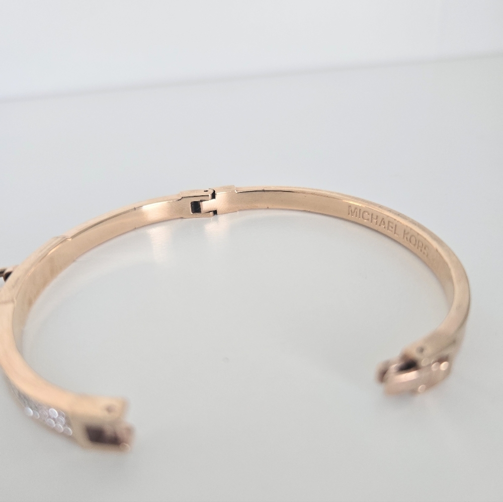 MICHAEL KORS - Pave Padlock Bracelet - Picture 5 of 7